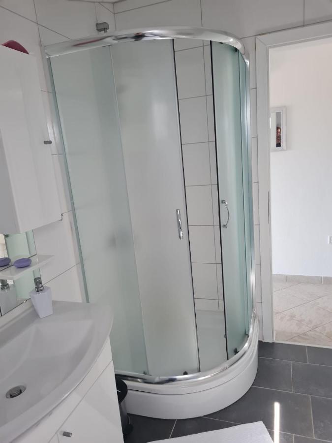 Villa Mena Vir Dış mekan fotoğraf