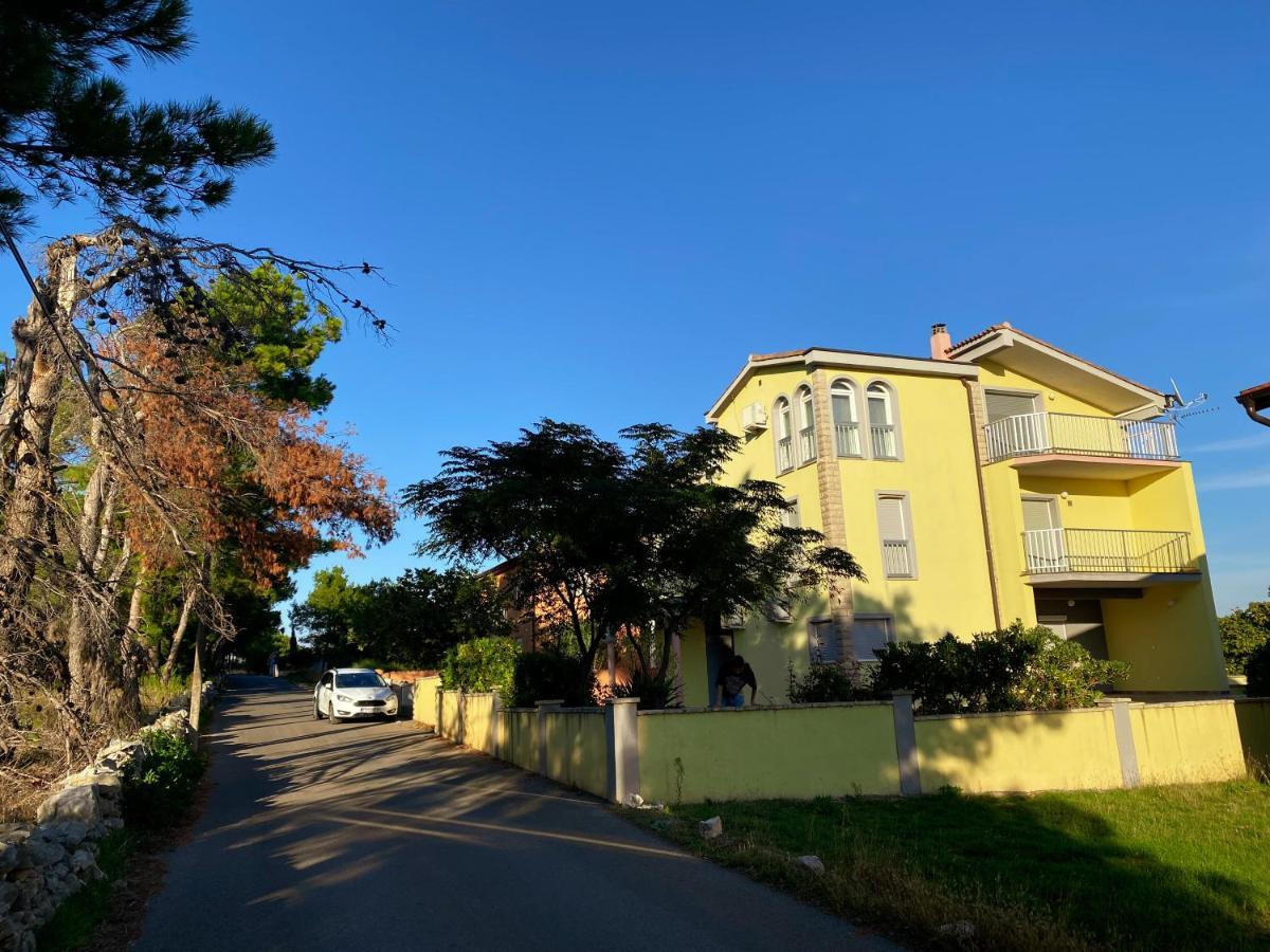 Villa Mena Vir Dış mekan fotoğraf